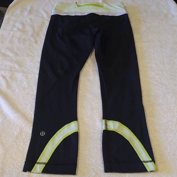 Lululemon Inspire Crop II - Picture 4 of 8